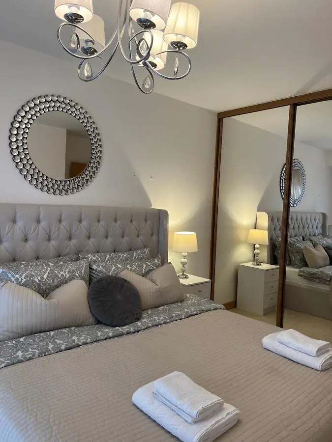 Two Double Bedroom Duplex Flat London 0*,  United Kingdom